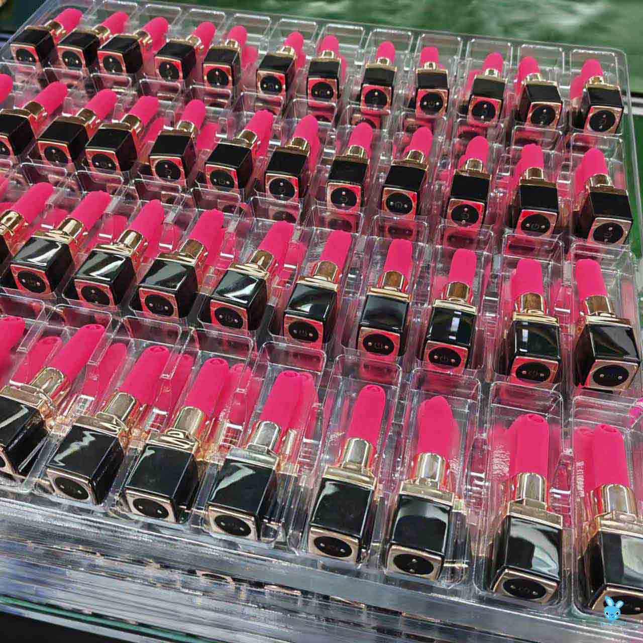 Finished lipstick vibrators